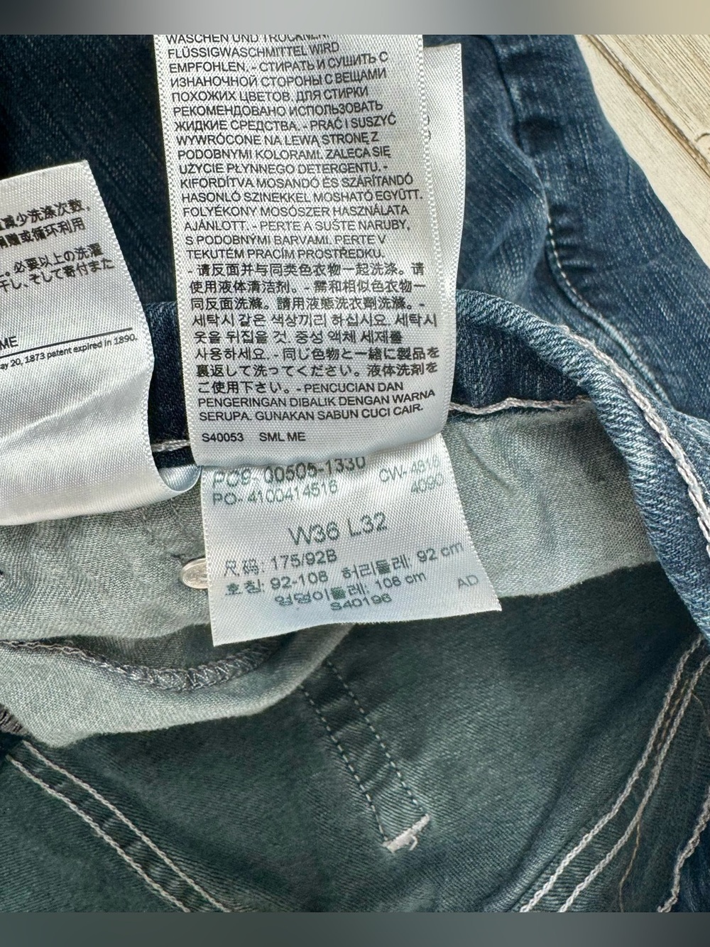 Levi's Men's 505 Regular Fit 36x32 Denim Jeans Medium Stonewash - Picture 6 of 12